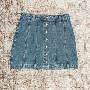FOREVER 21 BUTTON UP DENIM SKIRT